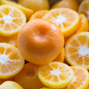 Chair acidulée et parfumée des calamondins, idéale pour des préparations culinaires