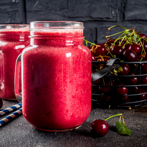 Savoureux smoothie préparé avec des cerises Reverchon fraîches