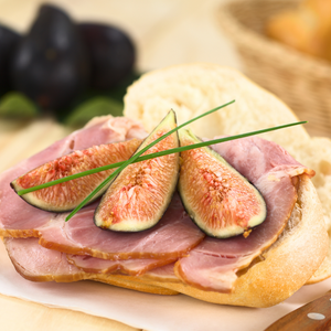 Savoureux plat préparé avec des figues Violette Normande bien fraîches