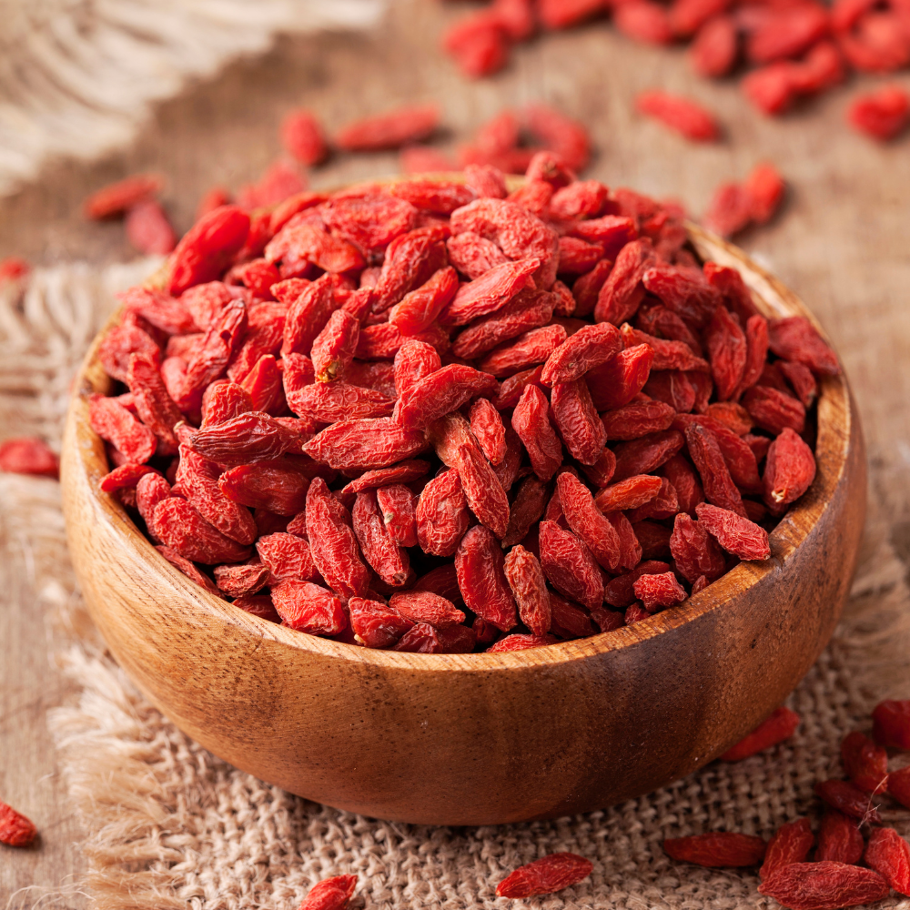 Fruits séchés du goji Altai, riches en antioxydants, parfaits pour des collations saines.