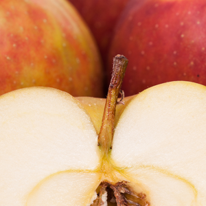 Chair croquante et acidulée des pommes Belle de Boskoop, idéale pour des desserts gourmands ou à déguster fraîche.
