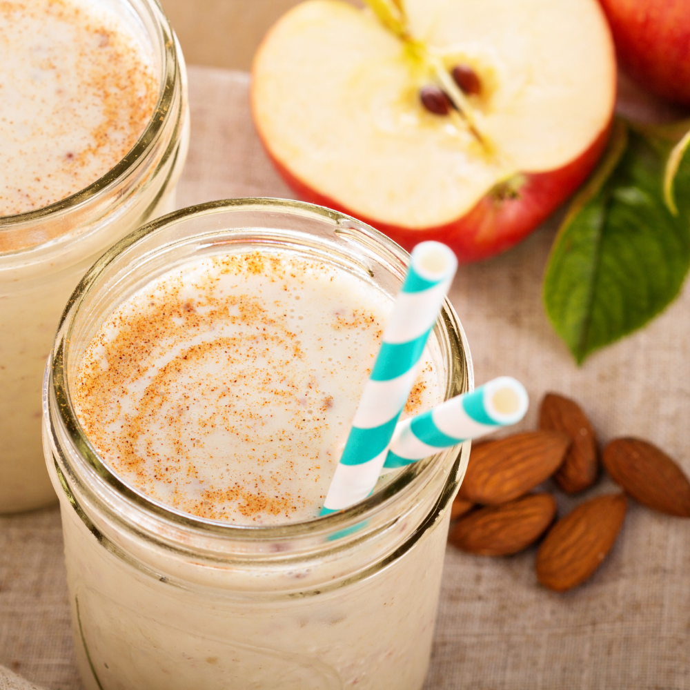 Savoureux dessert smoothie préparé avec des pommes Melrose, apportant une touche de douceur et d’acidité.
